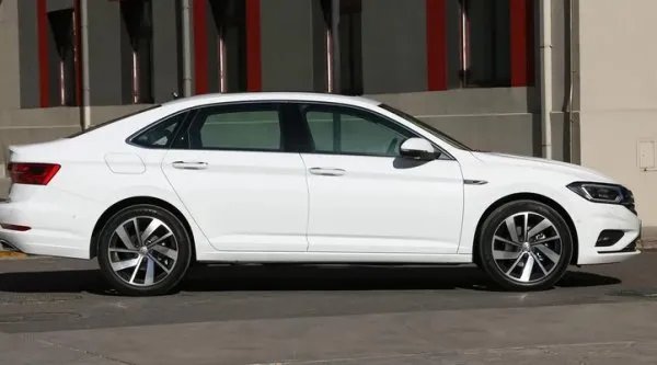 大众速腾新款车性能怎么样？目前报价多少？