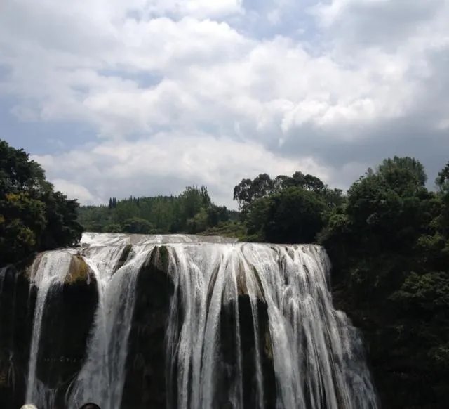 贵州黄果树真的值得去吗,票价如何?