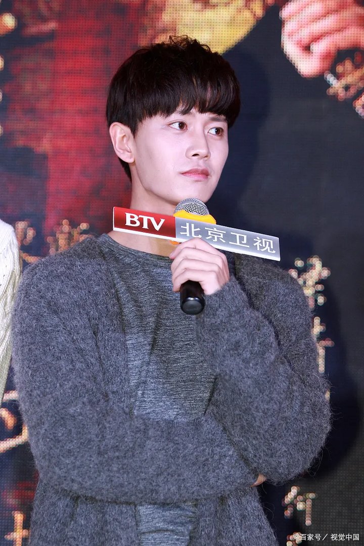 李曼问任嘉伦为什么不送钻戒,你知道任嘉伦咋说的吗?你有何看法呢?