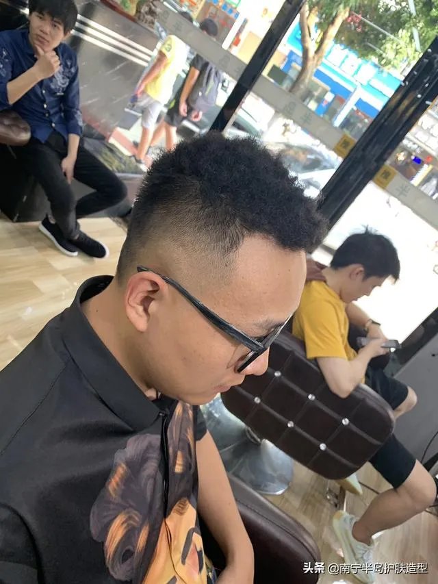 三十六岁的男人都是什么状态，晒晒你们的照片吧？