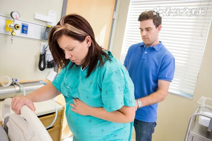 奇!按穴位也能挺出大胸脯