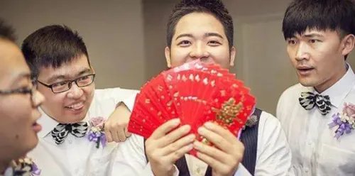 新郎要给伴郎红包吗 伴郎红包一般给多少钱