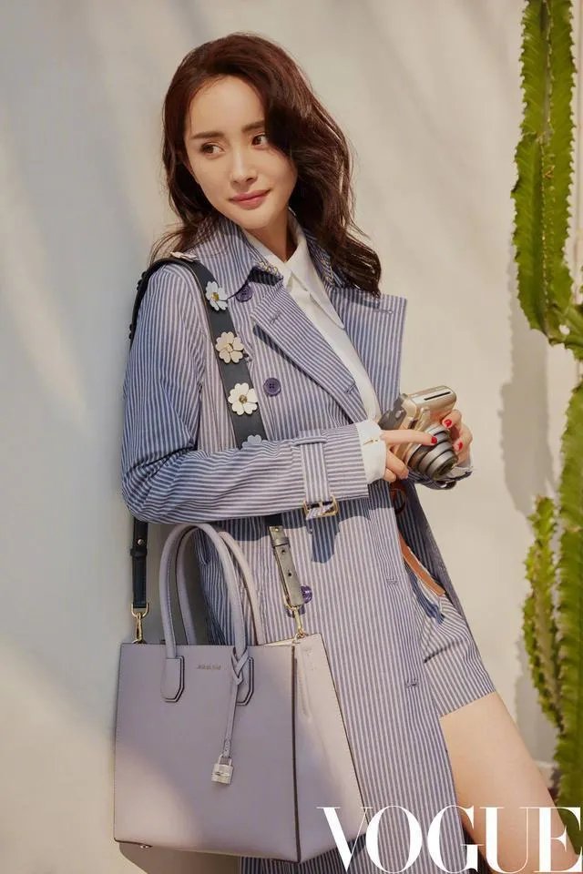 杨幂和卓亨瑜谁长得比较好看?