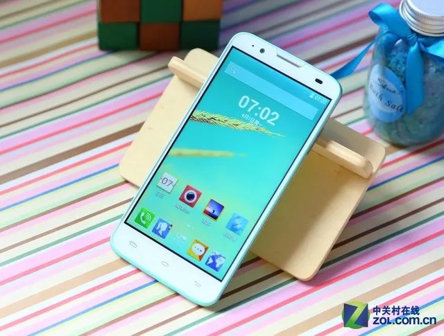 4G靓丽迷人小清新 朵唯懂小姐C9图赏