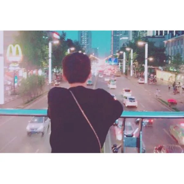 怎么找到一张情侣头像的另一半