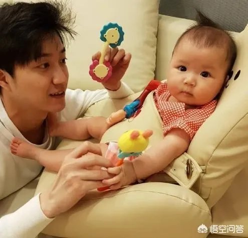 马龙大胜江宏杰后,如何评价福原爱微博“下次不比乒乓球,要比比谁家宝宝喝奶多”?