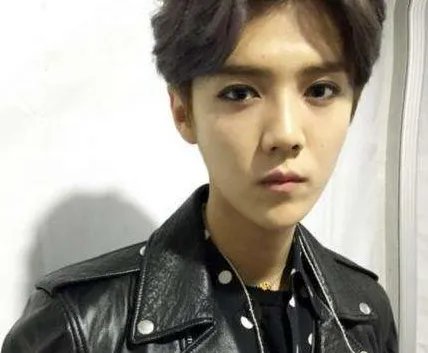 鹿晗的妈妈叫什么名字