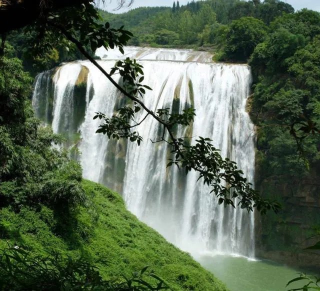 贵州黄果树真的值得去吗,票价如何?