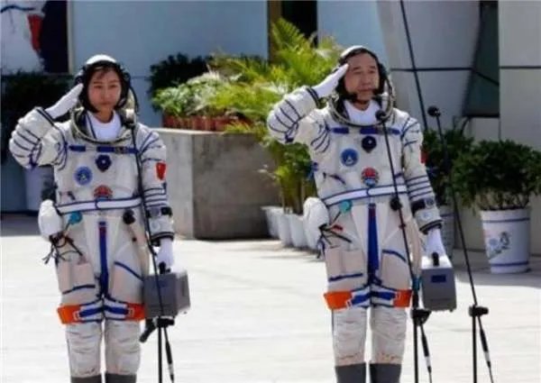 女航天员刘洋返回地球后，网传死亡是真是假？为何音讯全无？