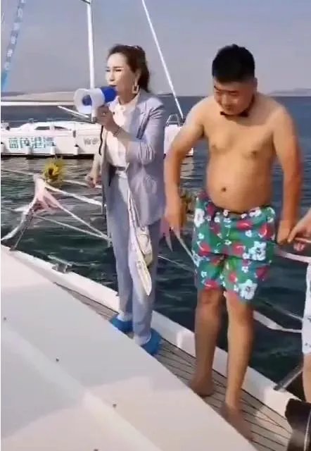 赵本山徒弟小鹏飞求婚丫蛋，对此你怎么看？