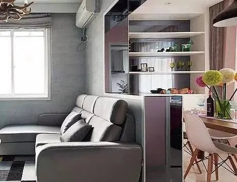 老公一直想不通沙发不靠墙怎么设计？看了这些案例就明白了！