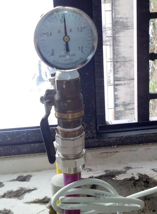 暖气片结构 家装暖气片安装方法与示意图