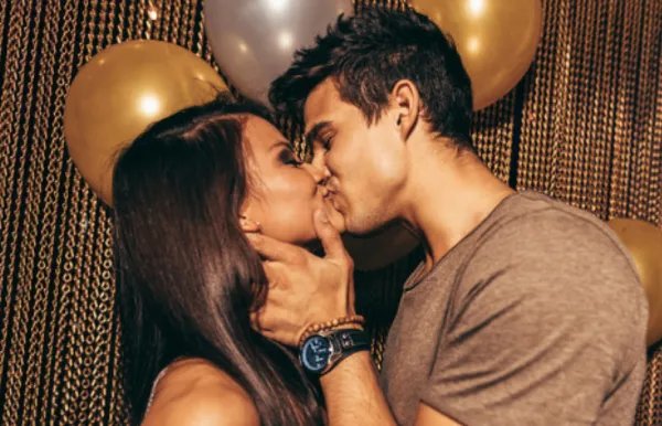 接吻时闭眼和不闭眼分别体现什么？