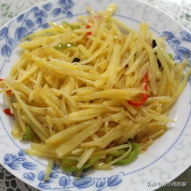 想在家里准备宴请一下朋友,六个人八个菜,大家有什么好的推荐?