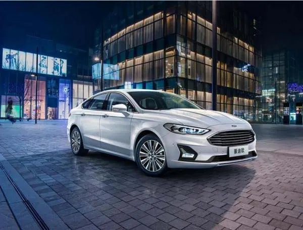 哈弗大狗和福特蒙迪欧价格接近，如何选择？