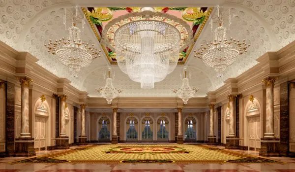 朴素的反义词是什么？