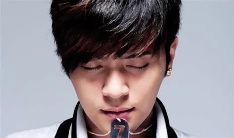 有哪些明星减肥前后的对比令人觉得励志?