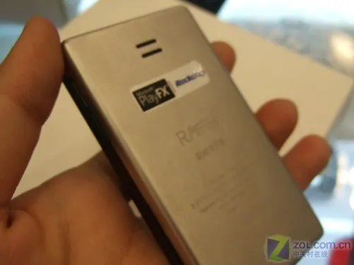 高清新品包揽前三名 MP3关注排行TOP10