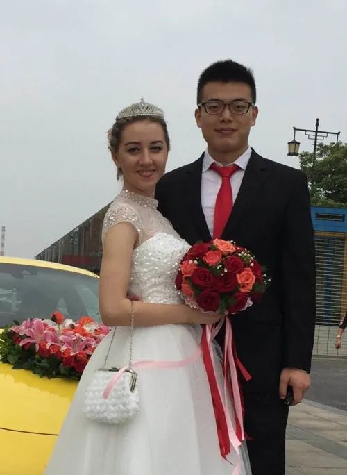 涉外婚姻多少钱 　跨国婚姻怎么办结婚证