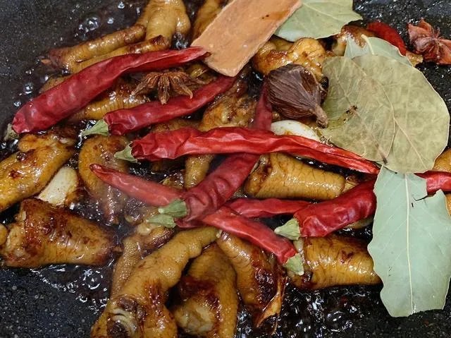 红烧鸡爪怎么做好吃?