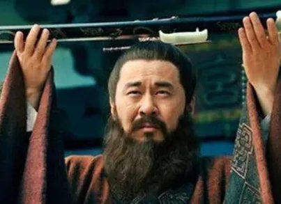 曹操为何要挟天子以令诸侯?他的目的是什么