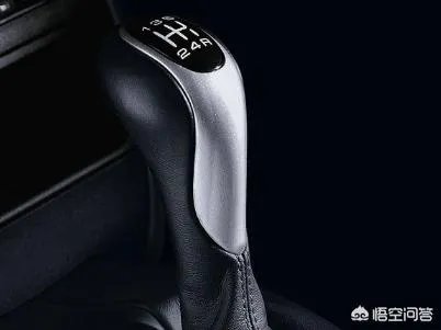 新手学车如何挂档？