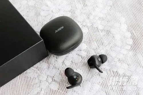 降噪耳机性价比最好的是哪款_性价比高的降噪耳机推荐