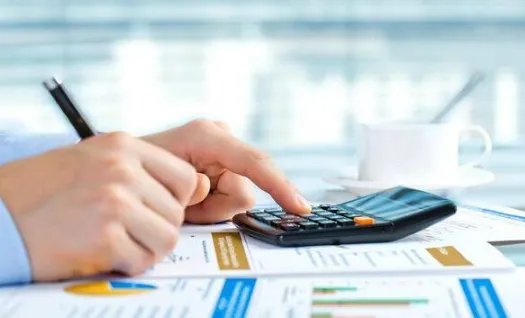 丁磊看衰会计和金融专业，你觉得会计金融专业会没落吗？