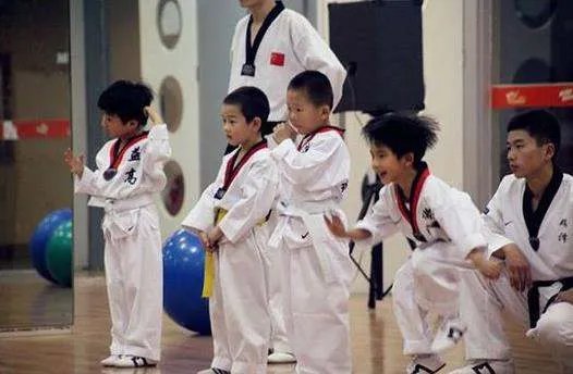 跆拳道太极一章招式口诀