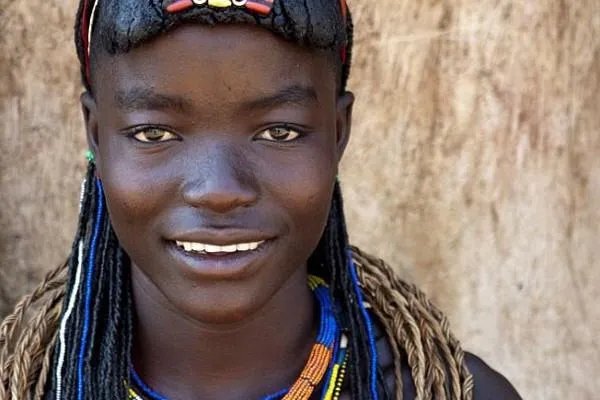 安哥拉的姆维拉部落女性