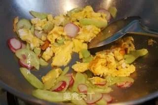 黄瓜炒鸡蛋