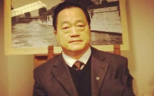 张凯丽老公照片？