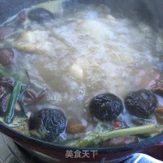 小香菇炖鸡汤