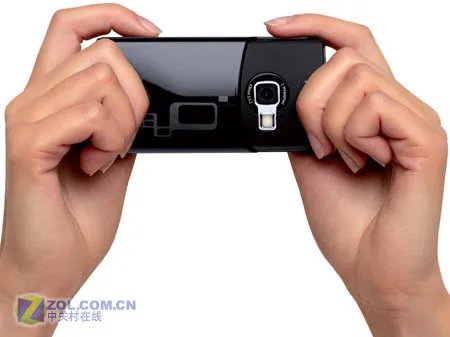 上市即降200 智能新贵诺基亚N72仅3150