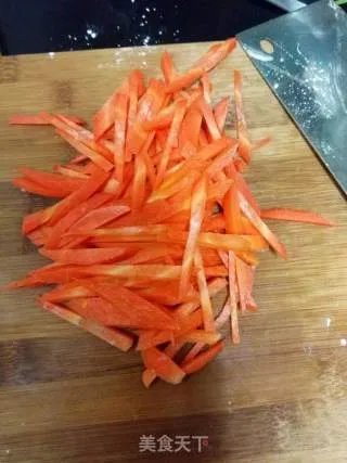 胡萝卜炒肉丝