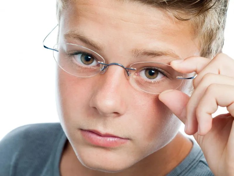 近视花眼怎样配眼镜