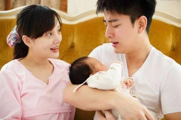 李小璐离婚的原因是什么?