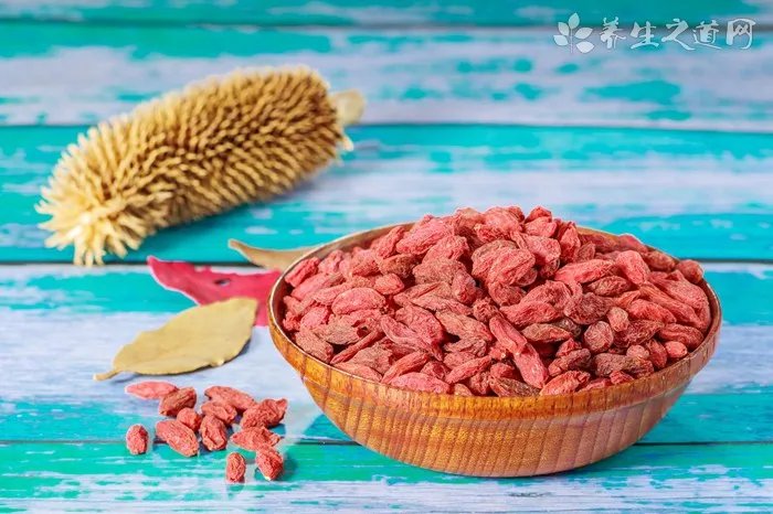 萱草根的功效与作用