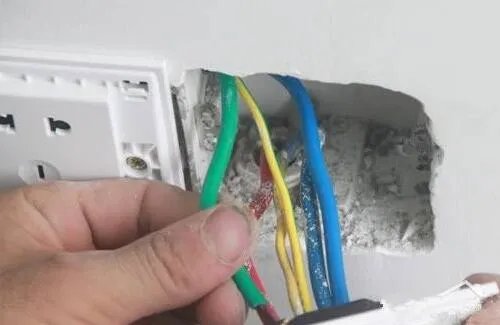 黑白2线通常哪条是火线