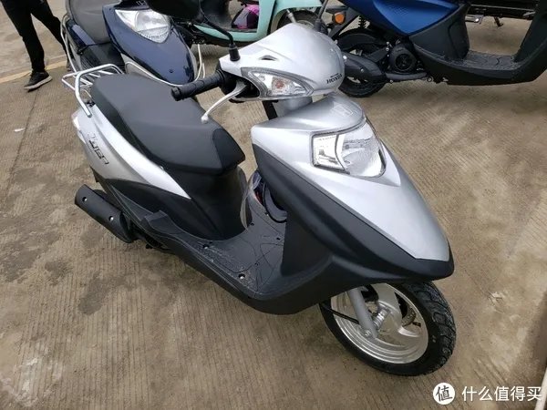 教你买性价比最高的本田踏板车摩托车,该买五羊本田还是新大洲本田