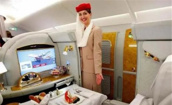 头等舱的价格比经济舱贵那么多，为什么还有很多人喜欢坐？