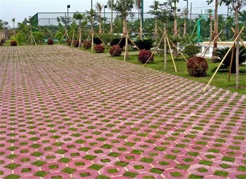 草坪砖怎么铺设