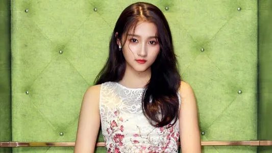 关晓彤生日被父亲忠告不要听甜言蜜语和奉承，是说给粉丝的？