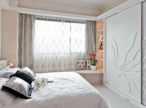 10带飘窗的卧室装修效果图 你喜欢哪一个呢