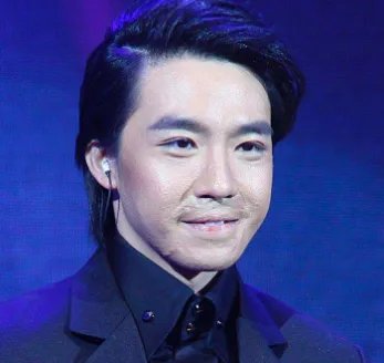 当年两人烧伤毁容，Selina却恨救她的俞灏明，背后到底有什么隐情？