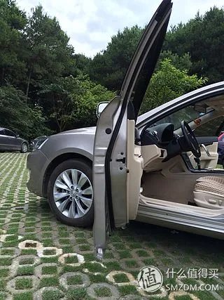 国产中级轿车:长安 RAETON 睿骋