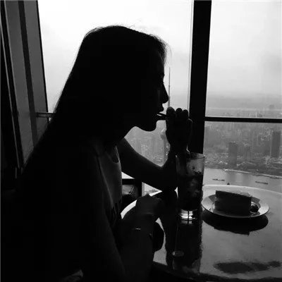 网抑云伤感头像大全