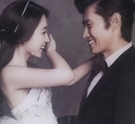 李秉宪老婆图片曝光 被曝偷吃嫩模妻子心碎一个月选择原谅