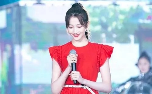 关晓彤杨幂张馨予三人谁的身材最好?