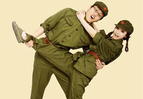 怎么拍搞笑结婚照   拍搞笑结婚照的方法